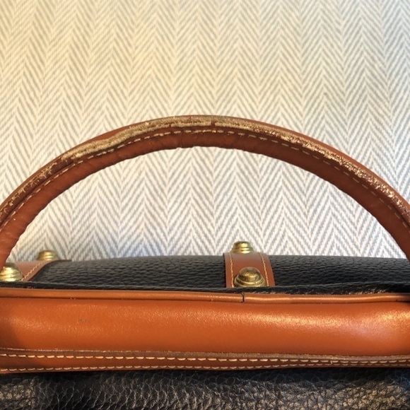 VINTAGE DOONEY BROKEN CLASP 14" X 9" X 5" ALL WEATHER LEATHER handbag. … - Picture 8 of 12